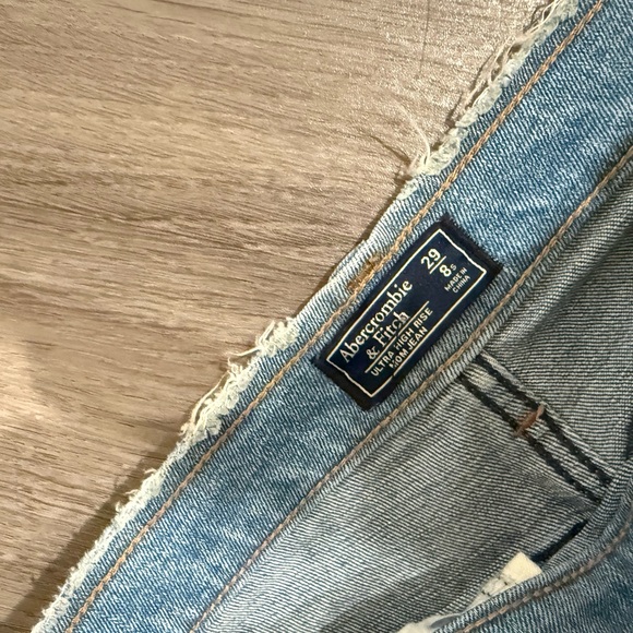 Abercrombie & Fitch Blue Jeans - Picture 2 of 3